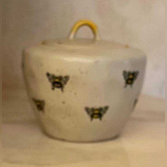 SPECTRUM DESIGNZ Barney Bee Repeat Sugar Bowl Pot With Lid Farmhouse Honey Bee - Picture 2 of 5